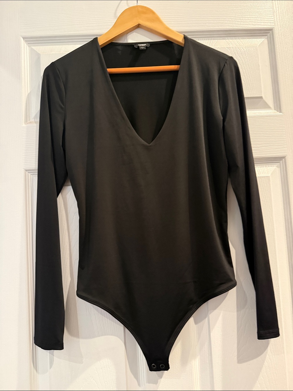 Express Black Long-Sleeve V-Neck Bodysuit